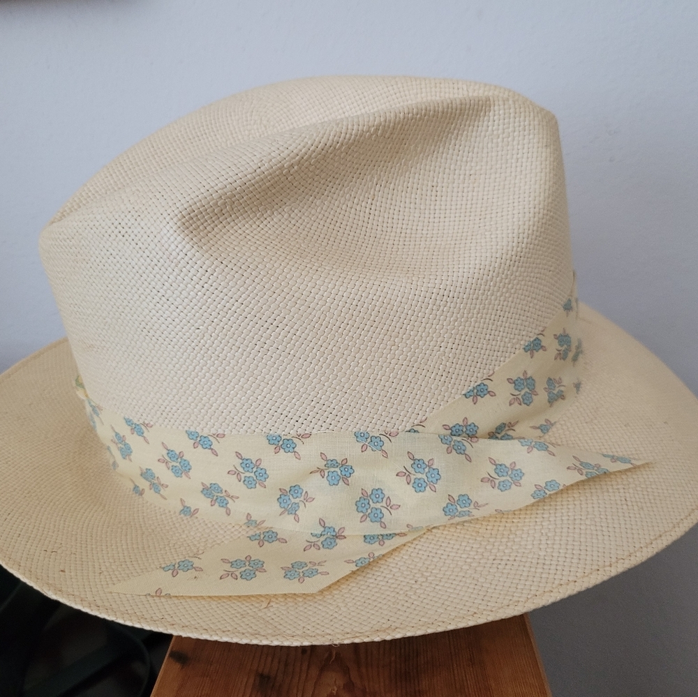 Shantung straw hat